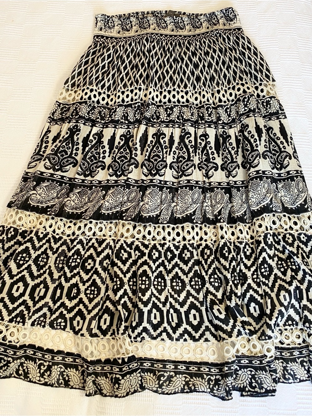Suzy Shier XL Black & Cream Boho Printed Maxi Skirt Rayon & Cotton